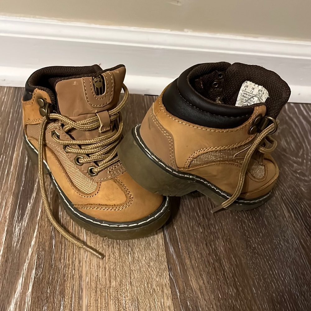 Buster brown boots toddler (size 8)
